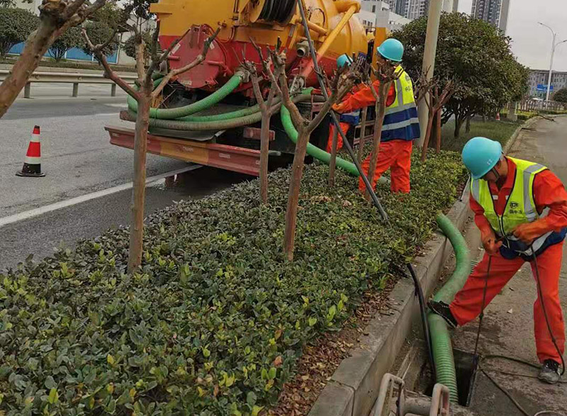 卫东市政管道清淤